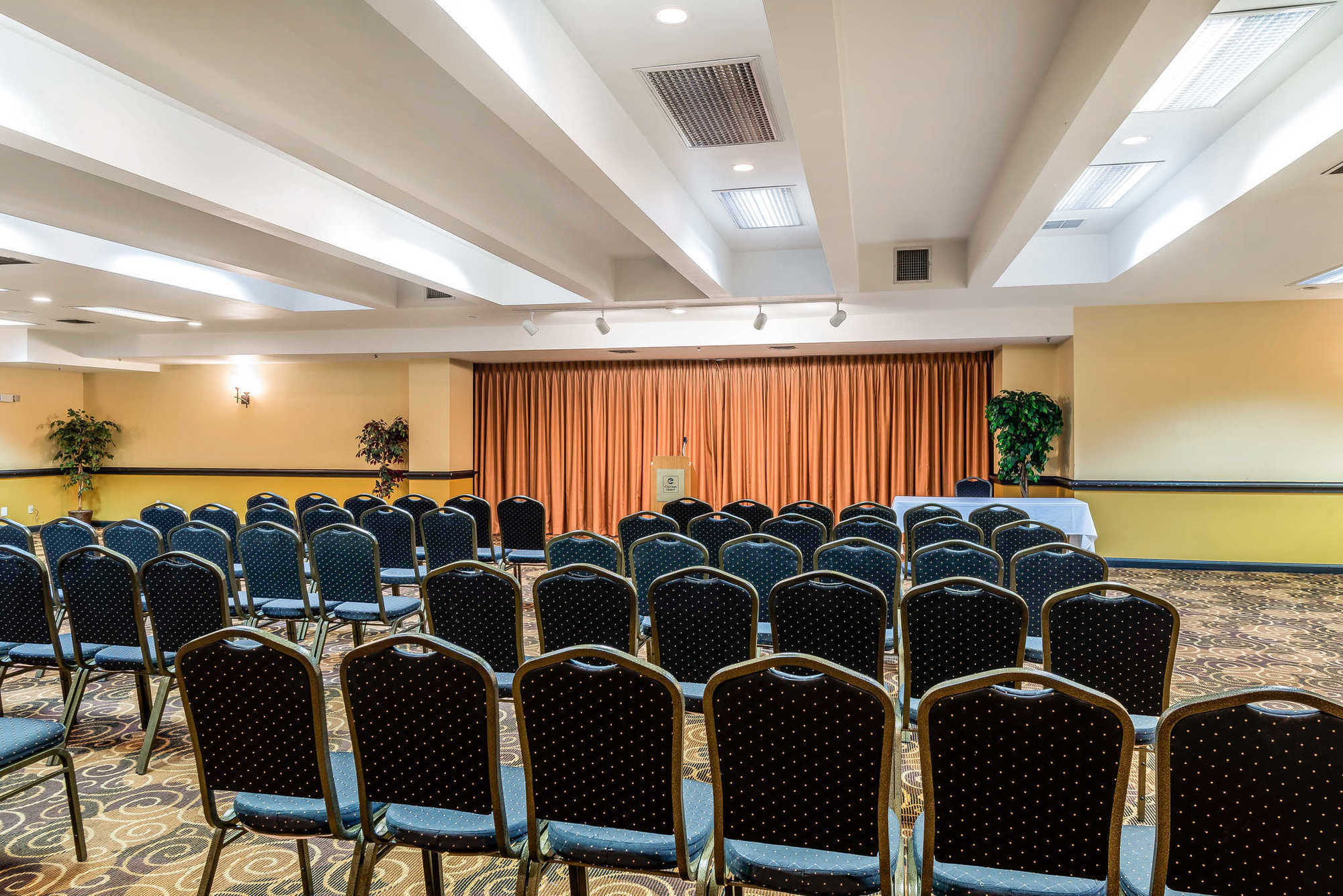 Clarion Hotel & Conference Center コロラドスプリングス 設備 写真