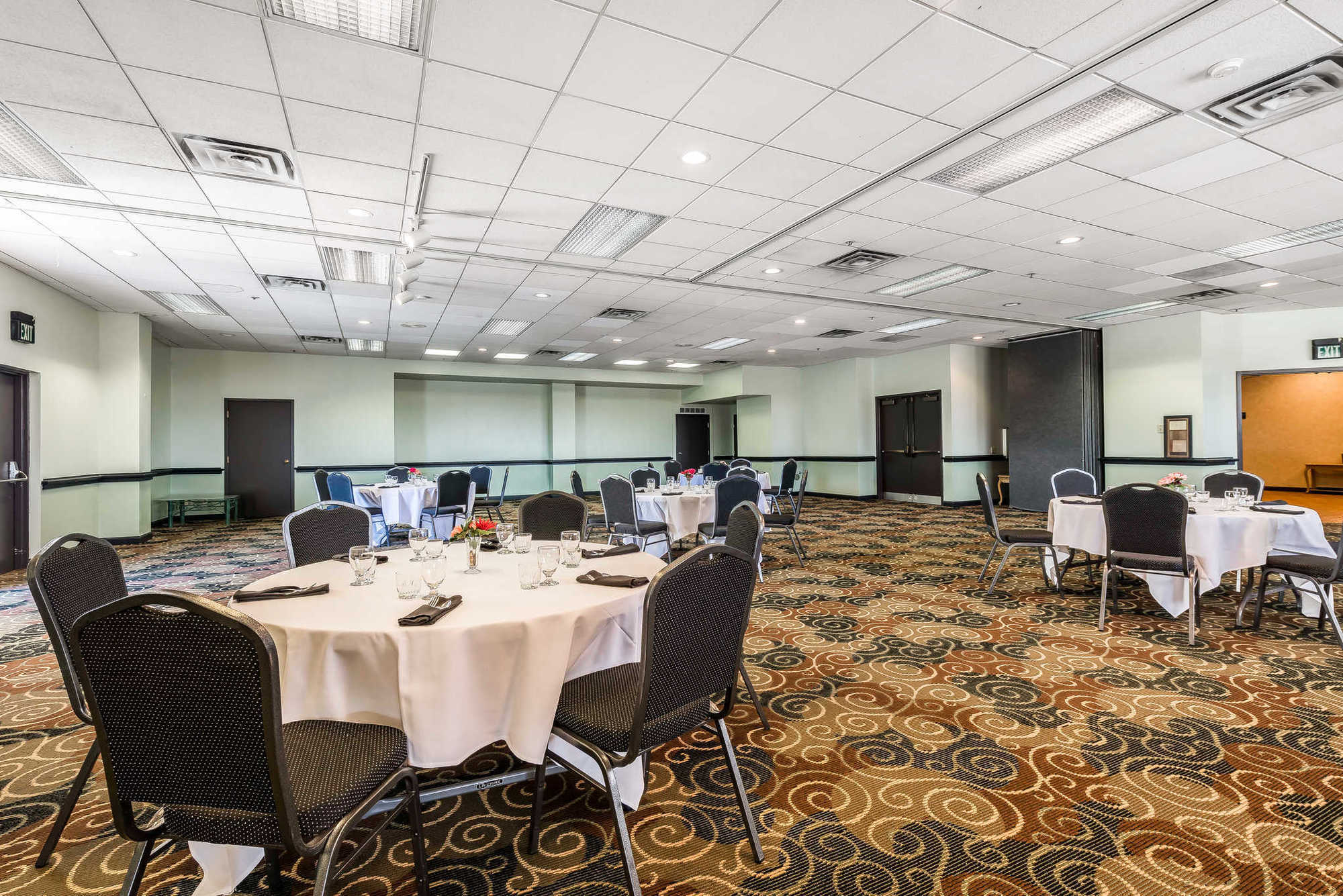 Clarion Hotel & Conference Center コロラドスプリングス 設備 写真