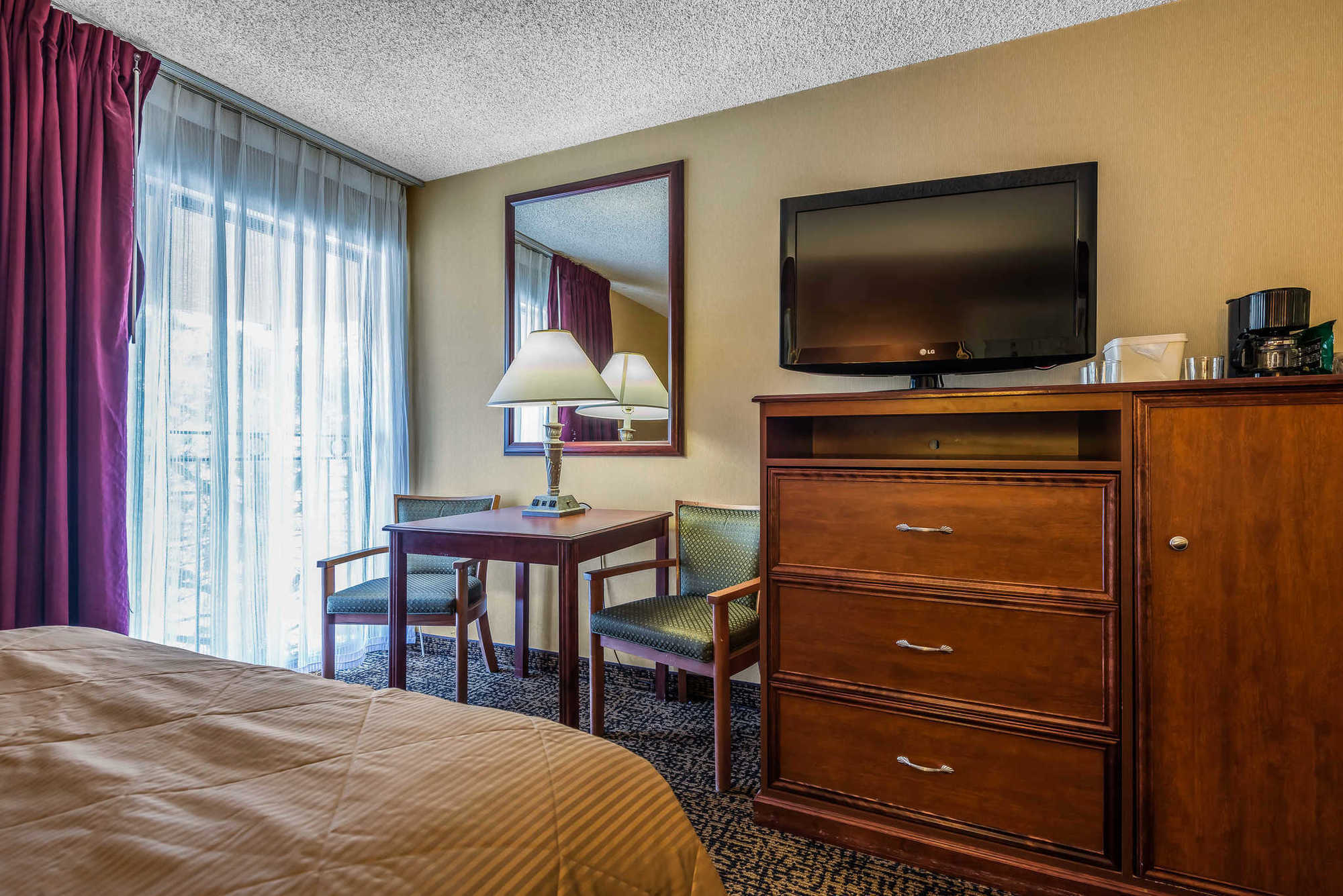 Clarion Hotel & Conference Center コロラドスプリングス 部屋 写真