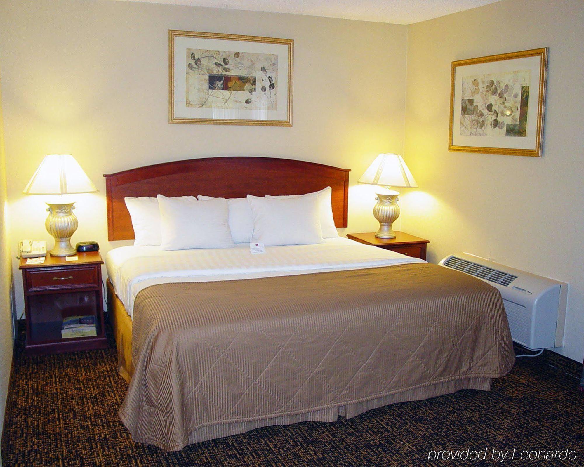 Clarion Hotel & Conference Center コロラドスプリングス 部屋 写真