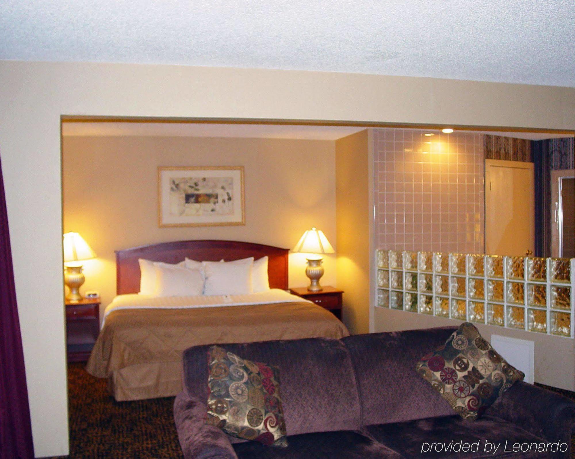 Clarion Hotel & Conference Center コロラドスプリングス 部屋 写真
